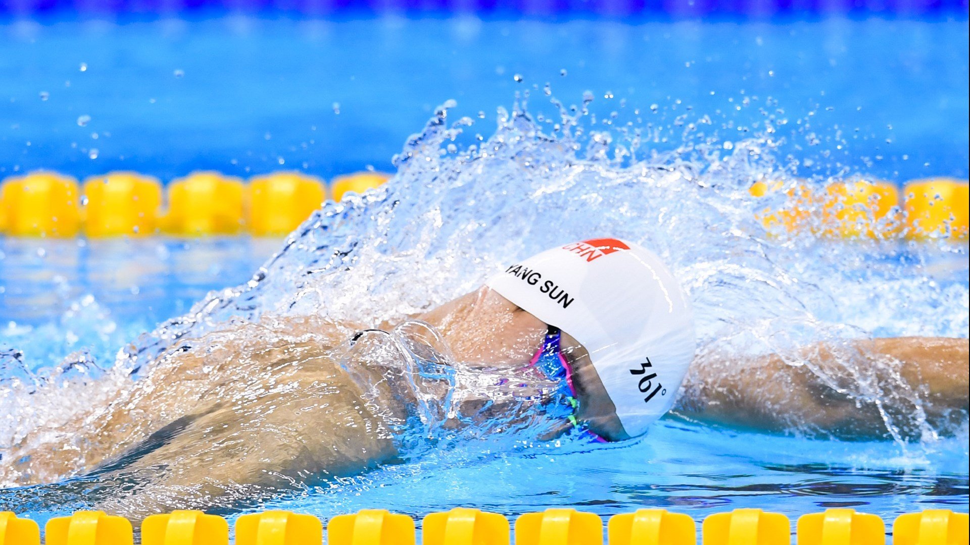 爱游戏ayx-塔特带领袋鼠队逆转胜利，成为橄榄球冠军锦标赛的关键人物